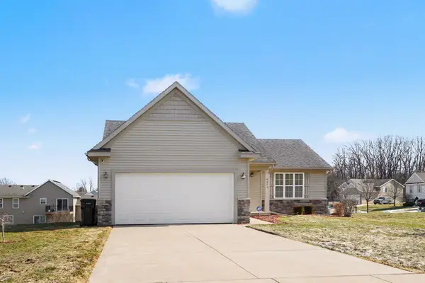 4660 Haywood Drive Se, Kentwood, MI 49512