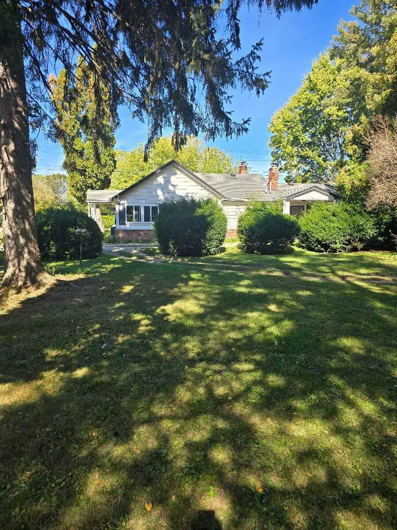 22211 Grandy Street, Clinton Township, MI 48035 - #2