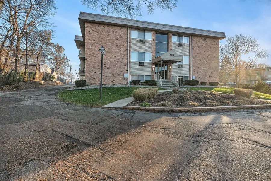 722 W Kilgore Road #301, Kalamazoo, MI 49008 - #2