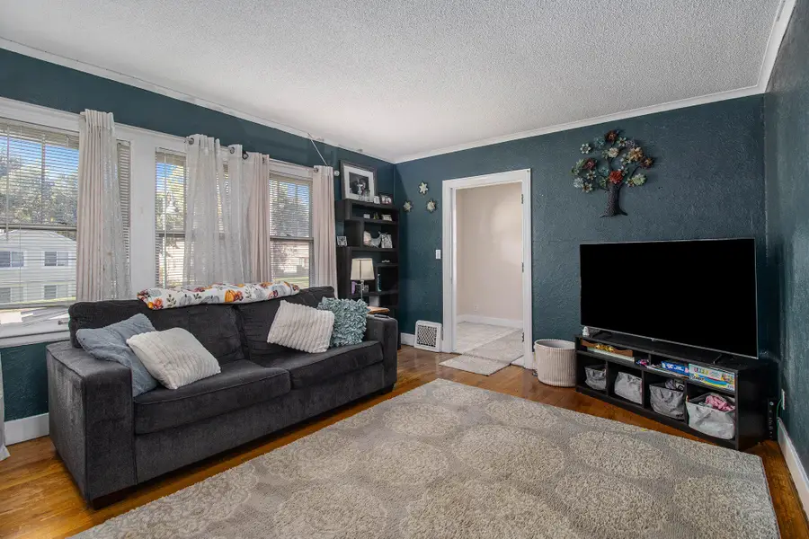 432 N Riverview Drive, Kalamazoo, MI 49004 - #3