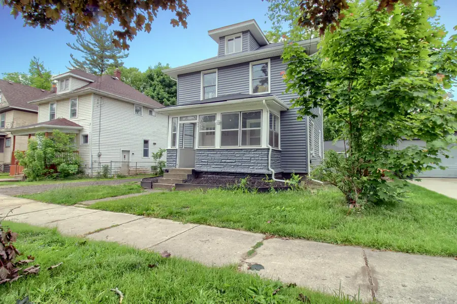 609 W Biddle Street, Jackson, MI 49203 - #2