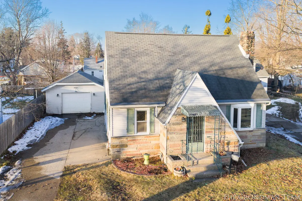 625 W Clinton Street, Hastings, MI 49058 - #1