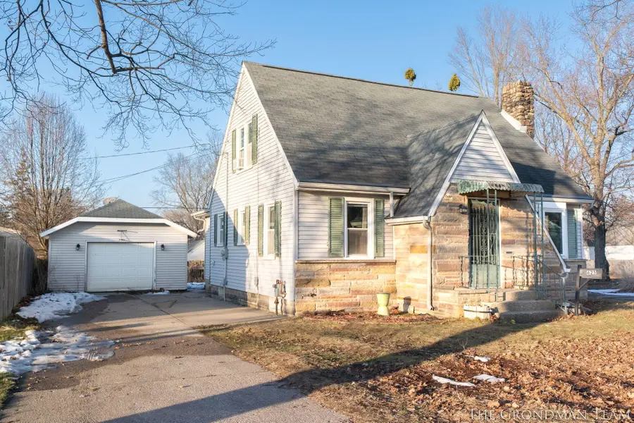 625 W Clinton Street, Hastings, MI 49058 - #2