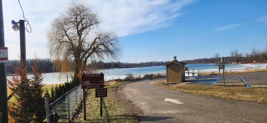 4039 N Pleasant Road, Hillsdale, MI 49242 - #2