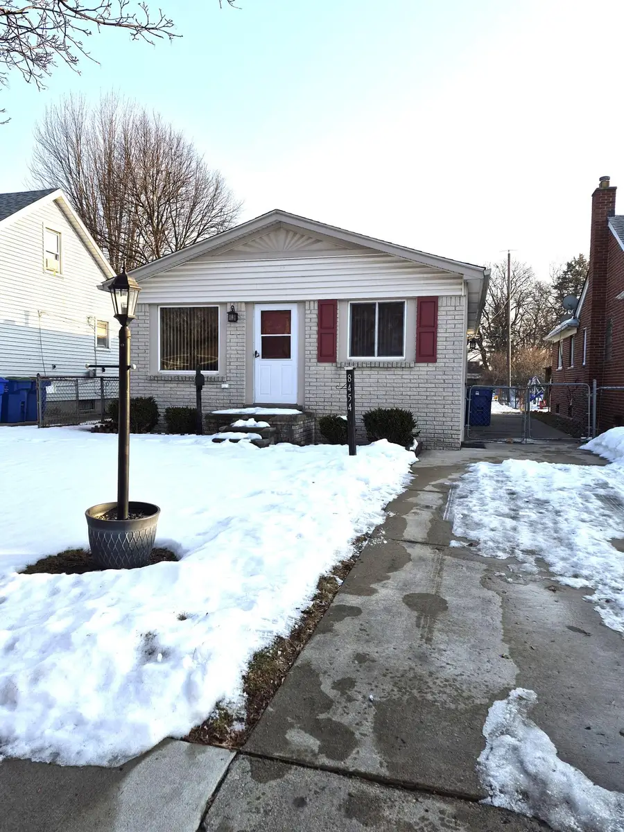 8454 Fisher Avenue, Warren, MI 48089 - #2