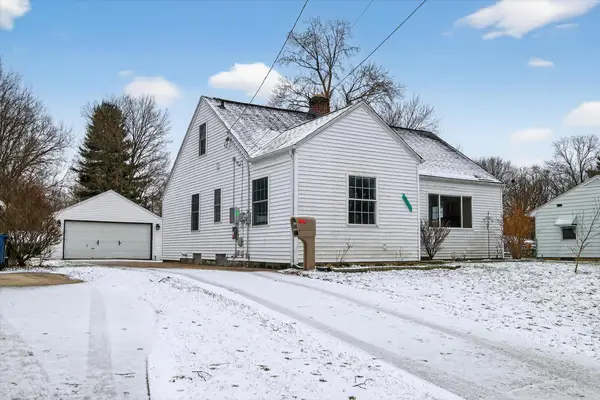 818 Parchmount Avenue, Kalamazoo, MI 49004