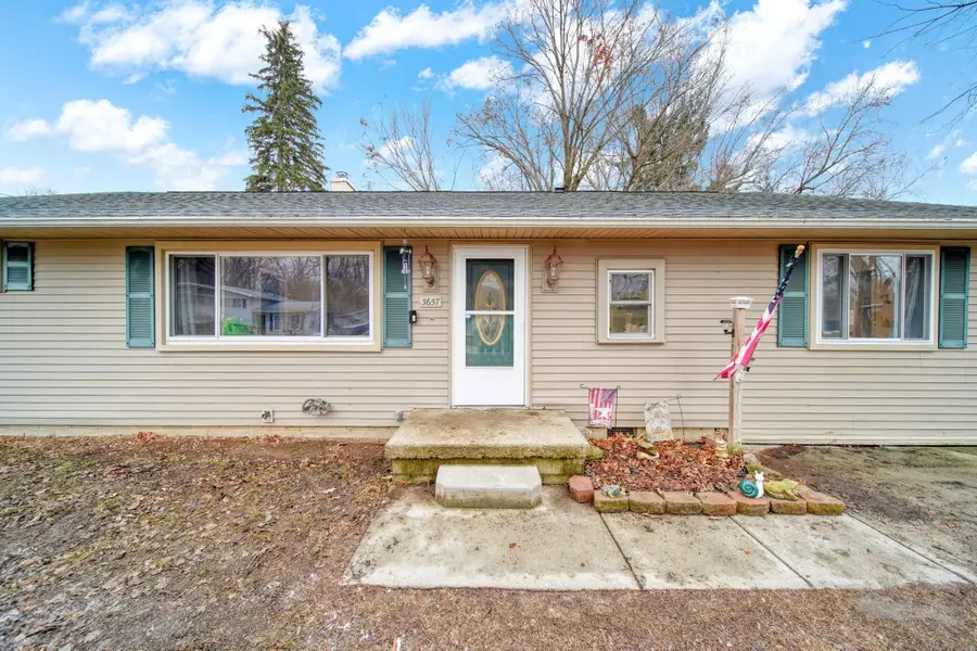 3657 Roosevelt Circle, Jackson, MI 49203 - #2