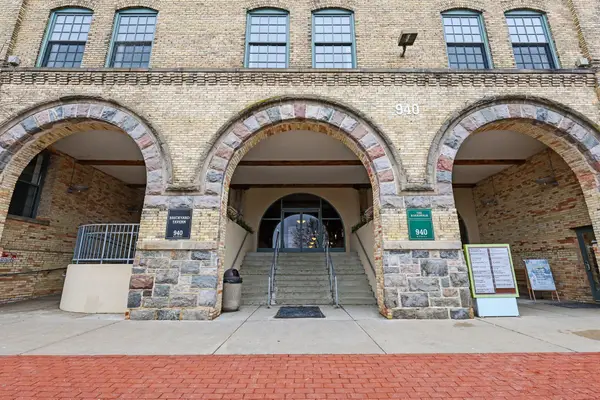 940 Monroe Avenue Nw #341, Grand Rapids, MI 49503