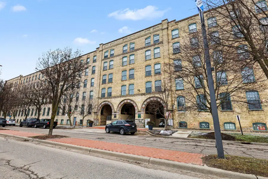 940 Monroe Avenue Nw #341, Grand Rapids, MI 49503 - #2