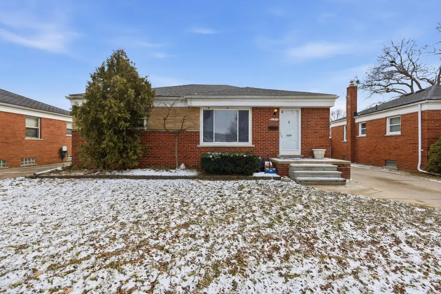 31272 Burton Street, Saint Clair Shores, MI 48082 - #2