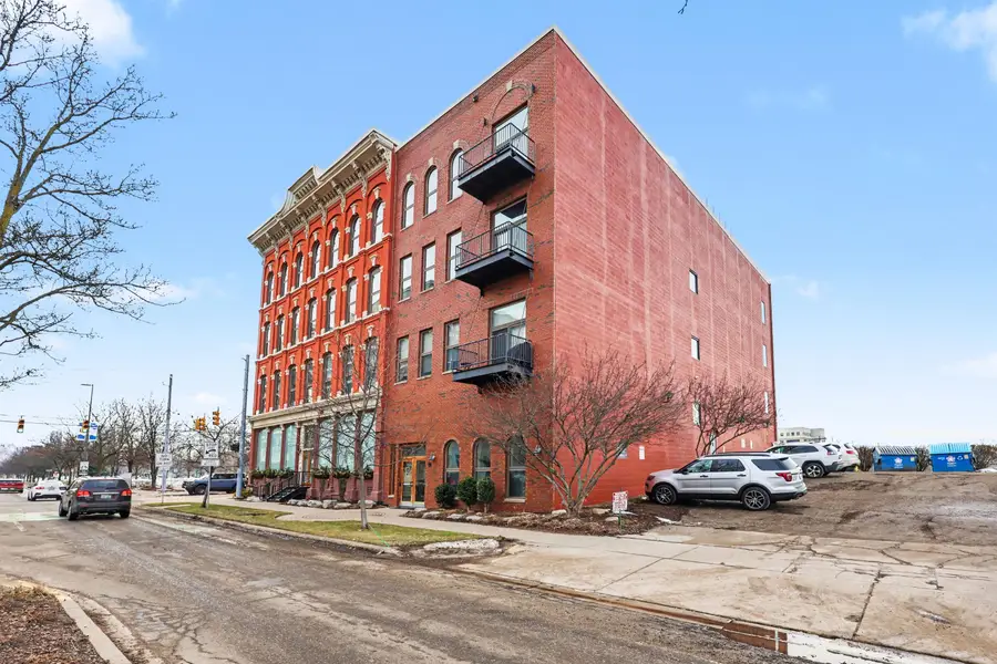 801 NW Monroe Avenue Nw #105, Grand Rapids, MI 49503 - #2