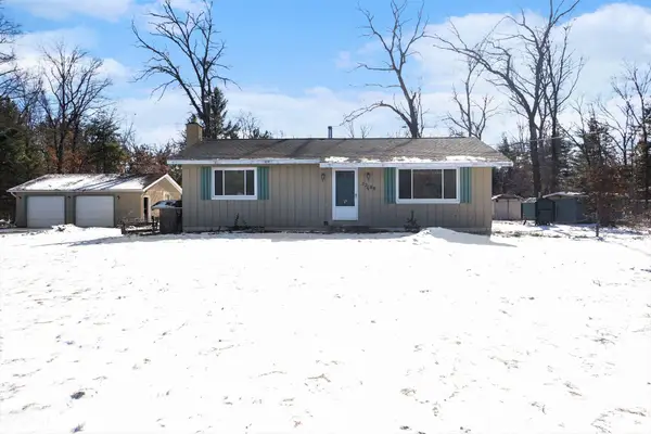 23589 Gates Road, Howard City, MI 49329