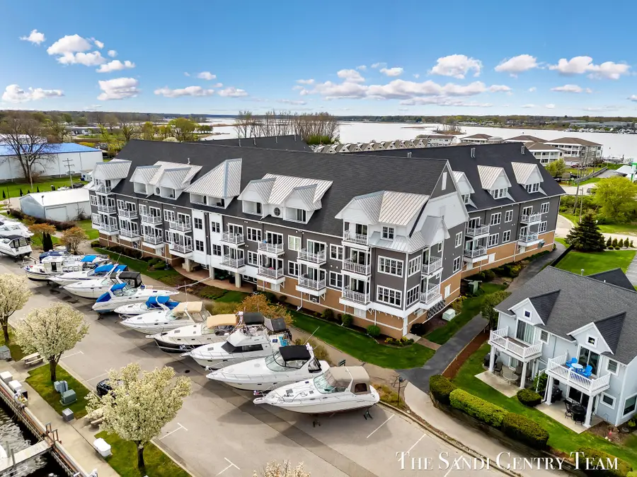 917 W Savidge Street #1, Spring Lake, MI 49456 - #3