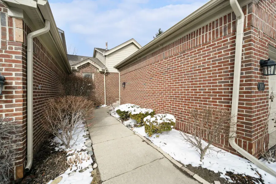 108 Ponds View Drive, Ann Arbor, MI 48103 - #2
