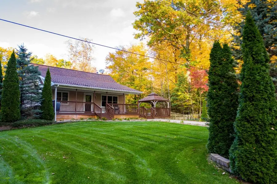 14909 Hickory Street, Spring Lake, MI 49456 - #2