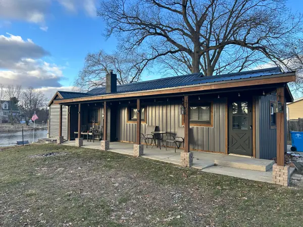 31908 Decker Road, Colon, MI 49040