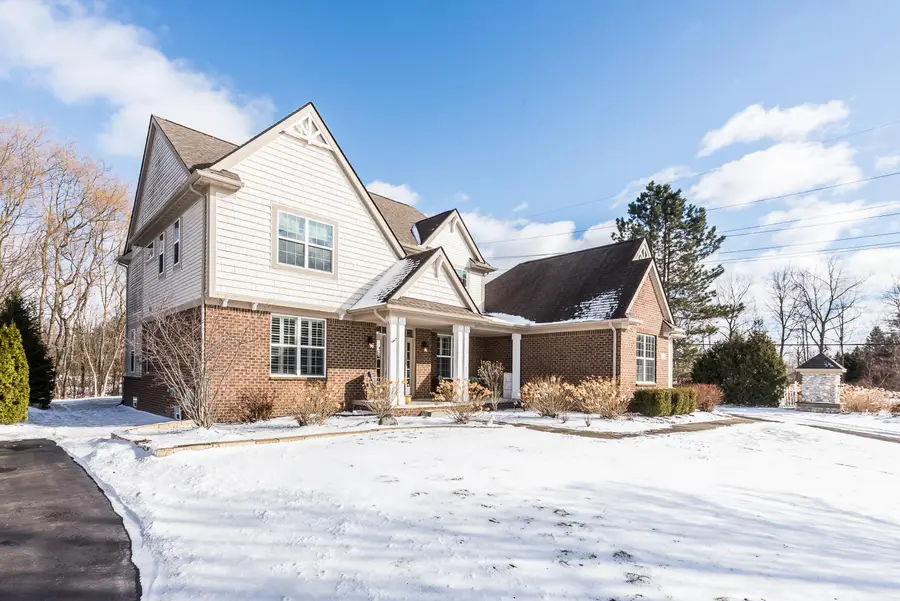 5222 Sandlewood Drive, Commerce Township, MI 48382 - #3