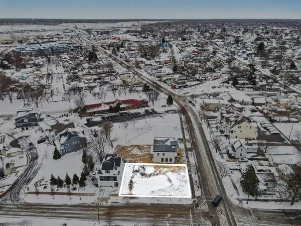 301 Jackson Street, Grand Haven, MI 49417