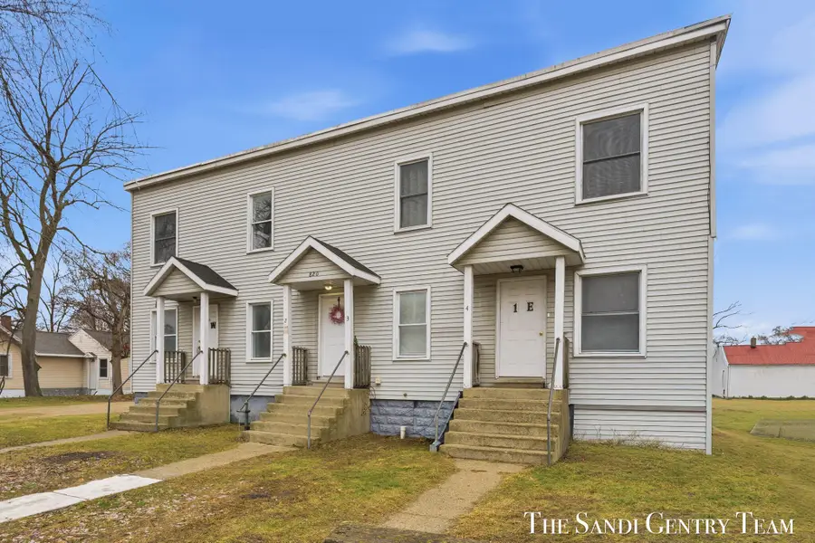 820 W Southern Avenue, Muskegon, MI 49441 - #2