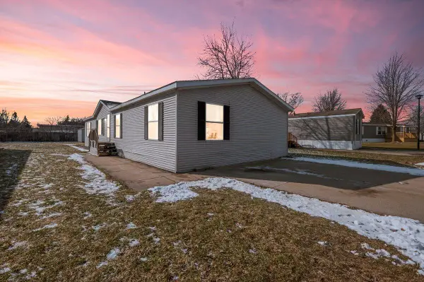 4458 Jardin Drive Nw, Walker, MI 49534