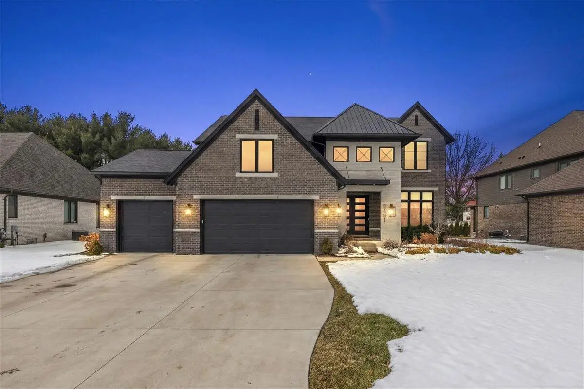 52801 Royal Park Avenue, Shelby, MI 48315 - #1