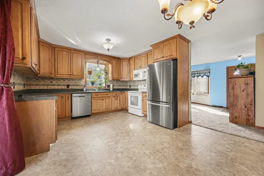 4475 Sutton Place Sw, Grandville, MI 49418 - #3