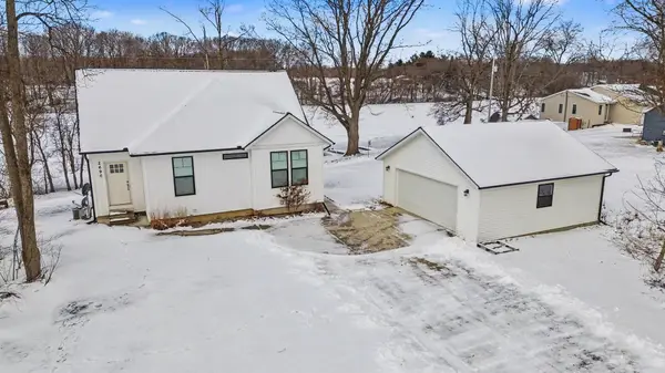 2690 W Geneva Lake Drive, Shelbyville, MI 49344
