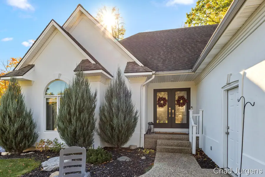 336 Normandy Court Sw, Grandville, MI 49418 - #2