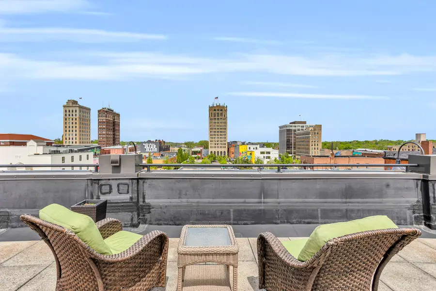 109 W Washington Avenue #3, Jackson, MI 49201 - #2