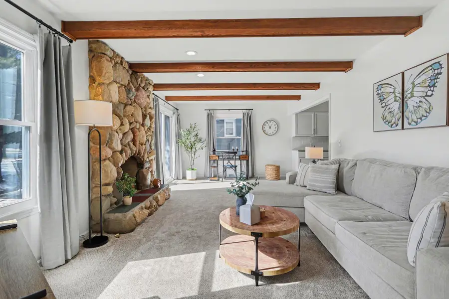 1163 S Lakeside Drive S, Battle Creek, MI 49015 - #3