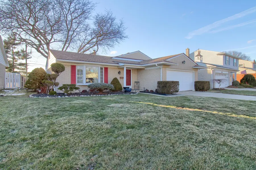 4122 Longmeadow Drive, Trenton, MI 48183 - #2