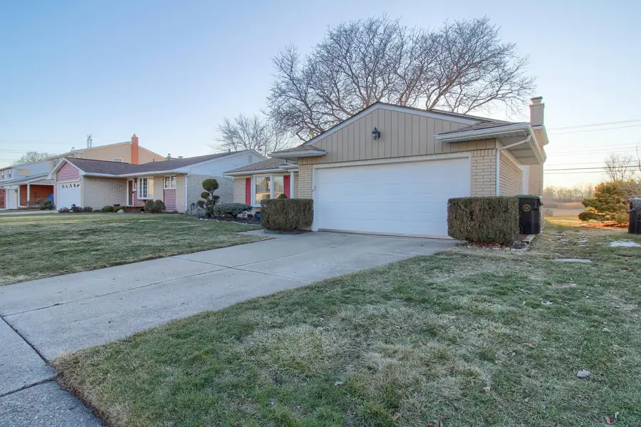 4122 Longmeadow Drive, Trenton, MI 48183 - #3