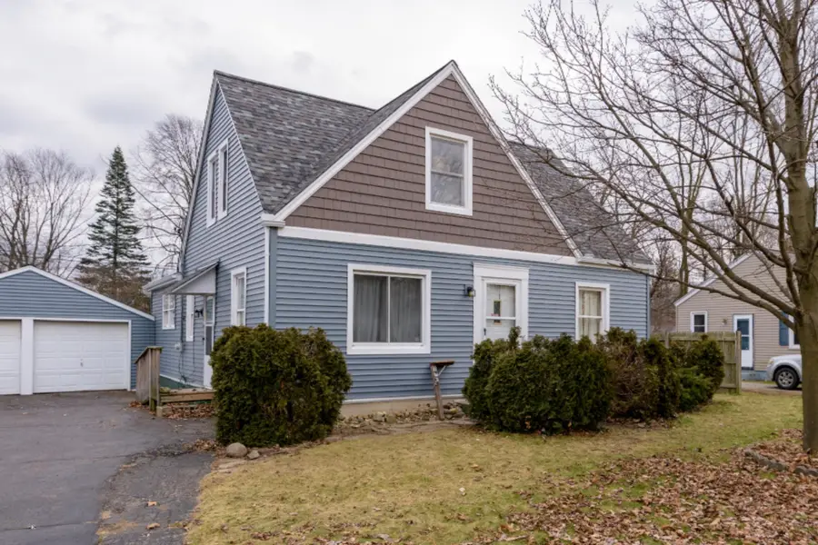 176 N 22nd Street N, Battle Creek, MI 49015 - #2