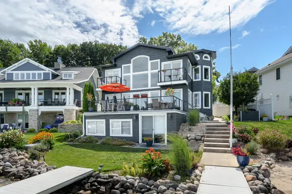 515 S Gull Lake Drive, Richland, MI 49083