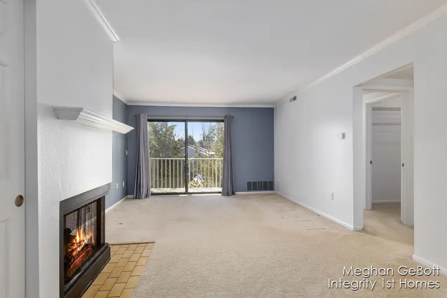 3280 Devonwood Hills Ne #6, Grand Rapids, MI 49525 - #3