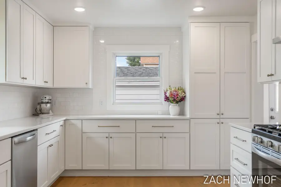 430 Washington Avenue, Holland, MI 49423 - #3