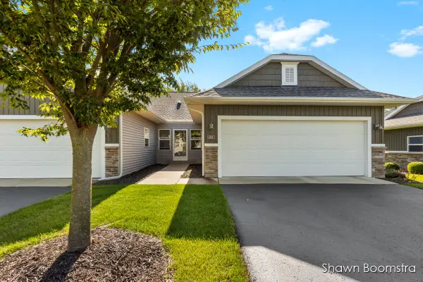 8105 Amber Crest Drive Sw, Byron Center, MI 49315