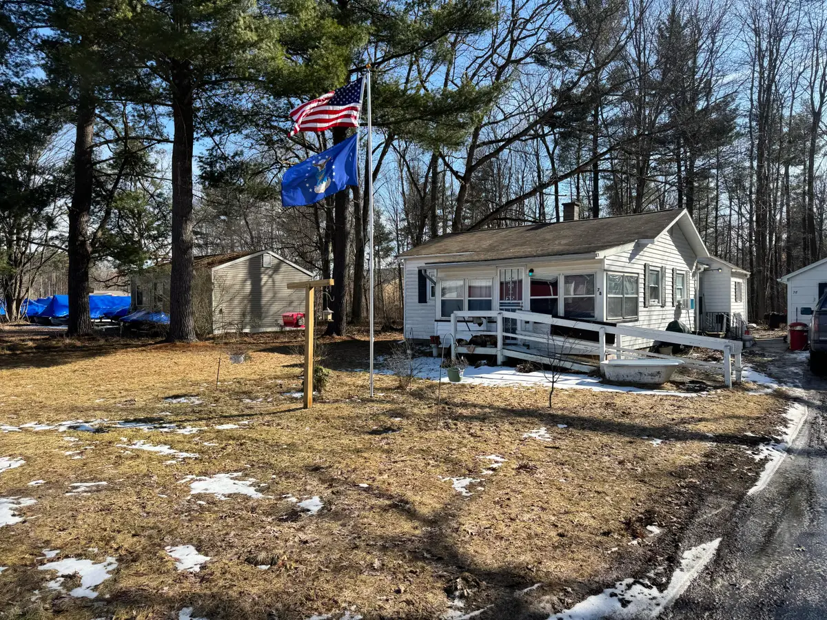 78 W John Street, Newaygo, MI 49337 - #1