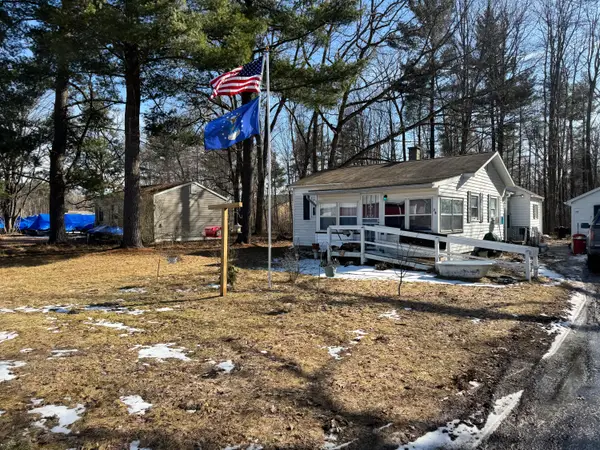 78 W John Street, Newaygo, MI 49337