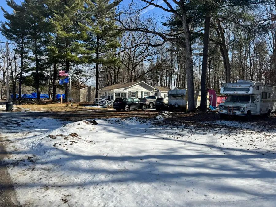 78 W John Street, Newaygo, MI 49337 - #3