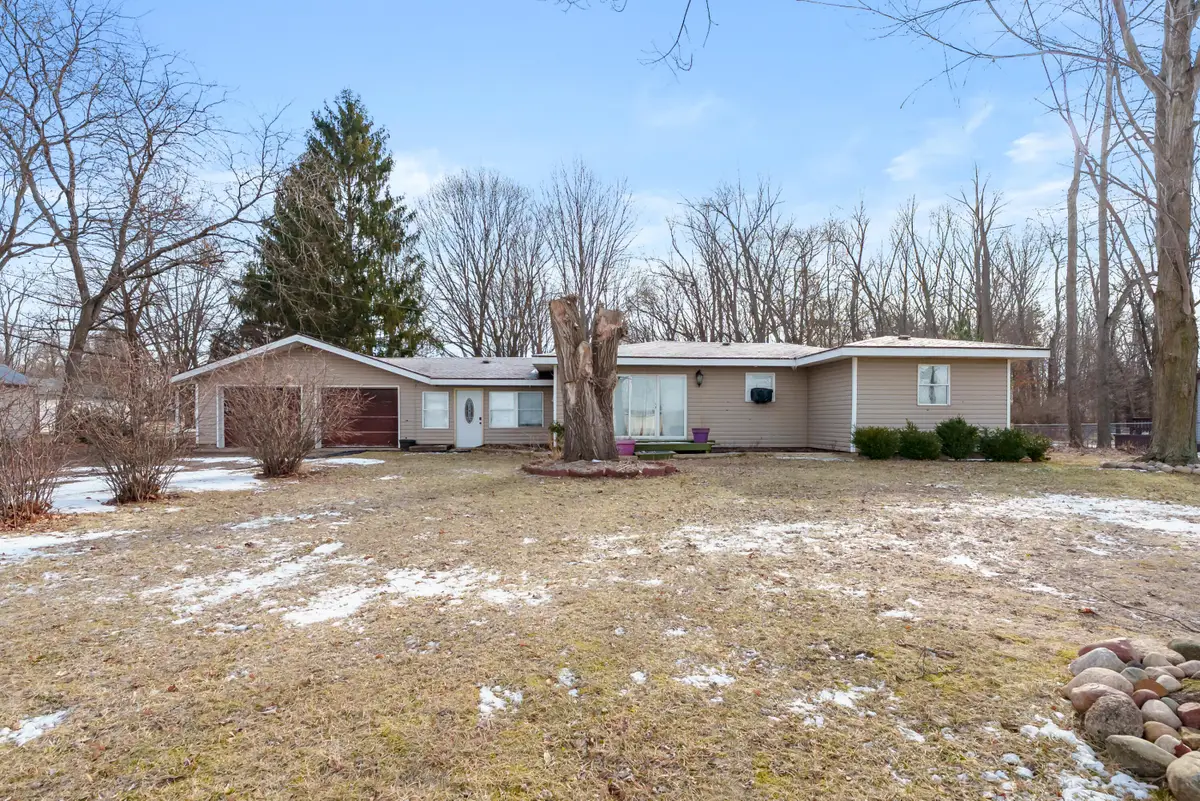 633 Oak, Athens, MI 49011 - #1