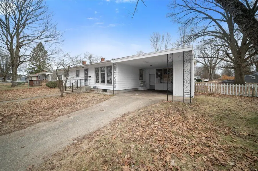 209 S State Street, Paw Paw, MI 49079 - #3