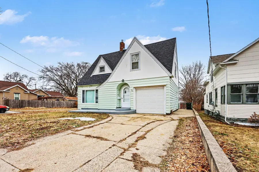 996 W Forest Avenue, Muskegon, MI 49441 - #3