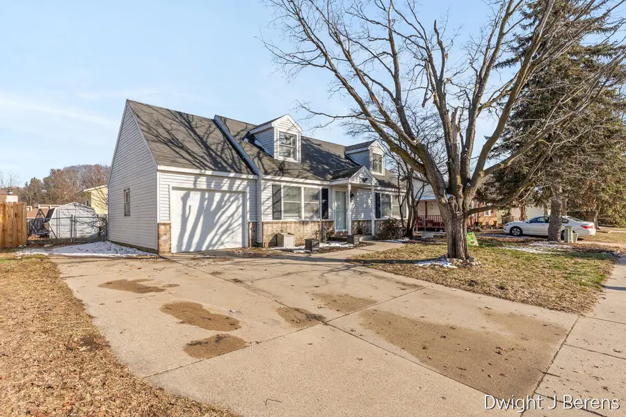 4736 Wolf Run Avenue Se, Grand Rapids, MI 49548 - #2