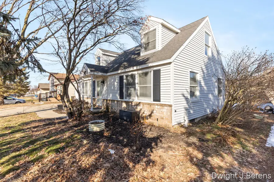 4736 Wolf Run Avenue Se, Grand Rapids, MI 49548 - #3