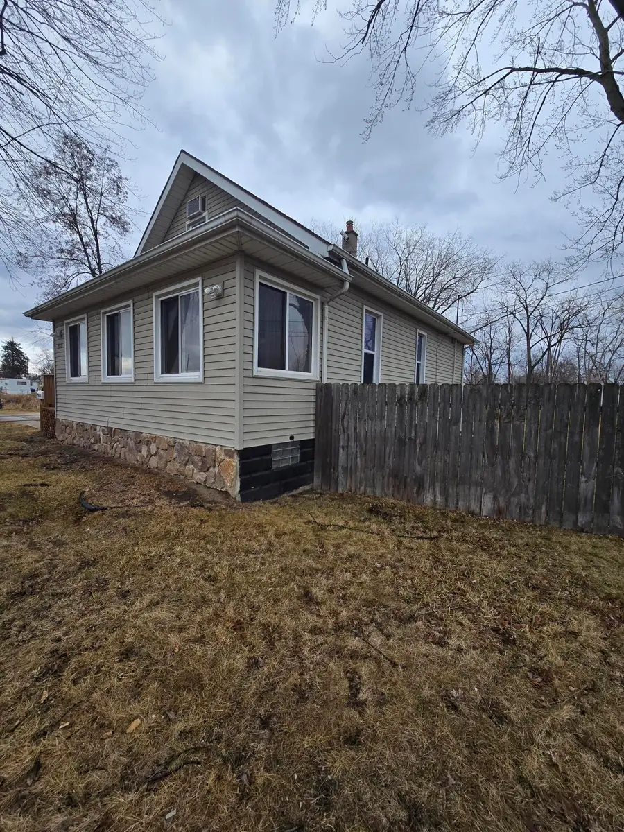 2127 River Drive, Lincoln Park, MI 48146 - #3