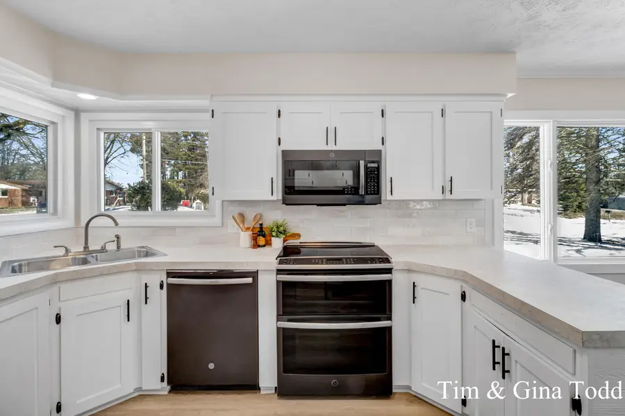 568 Greenfield Street, Coopersville, MI 49404 - #2