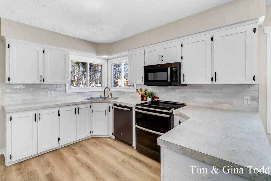 568 Greenfield Street, Coopersville, MI 49404 - #3