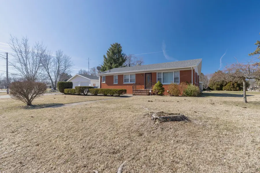 1712 W Ogden Circle, Benton Harbor, MI 49022 - #2