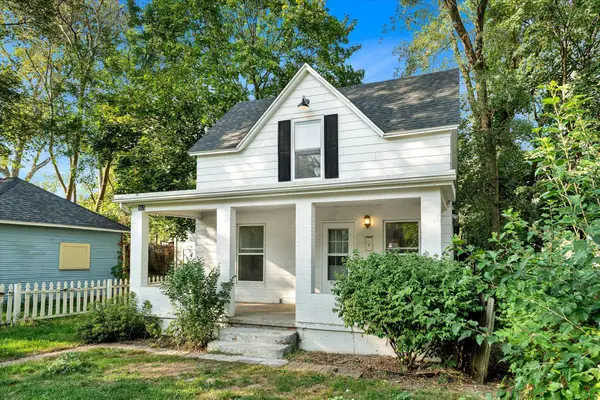 865 10th Street Nw, Grand Rapids, MI 49504